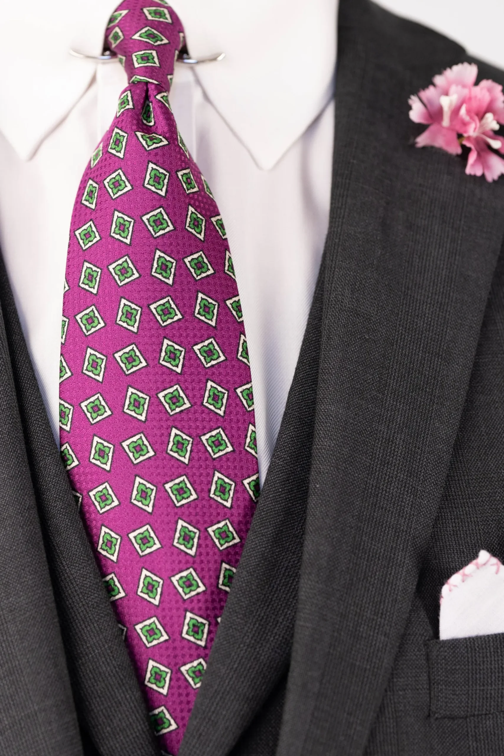 Begonia Purple & Diamond Jacquard Silk Tie