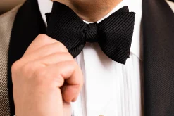 Black Single-End Wide Rib Grosgrain Bow Tie