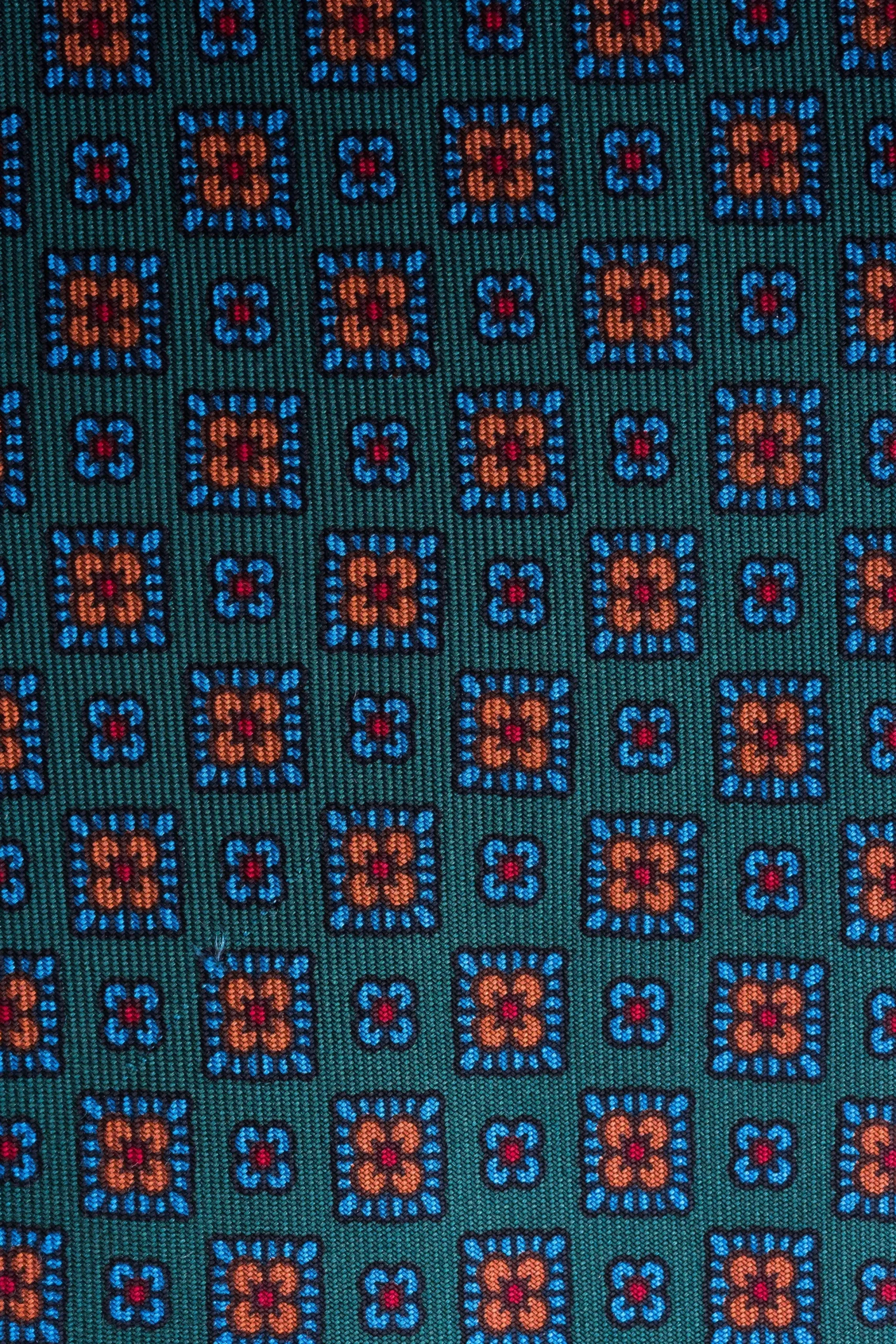 Green Motif Madder Silk Tie
