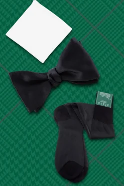 Minimalist Black Tie Bundle