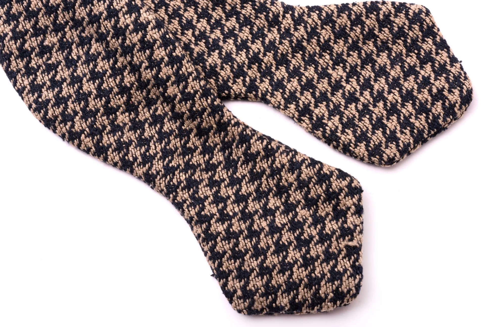 Navy & Beige Houndstooth Silk Bourette Bow Tie