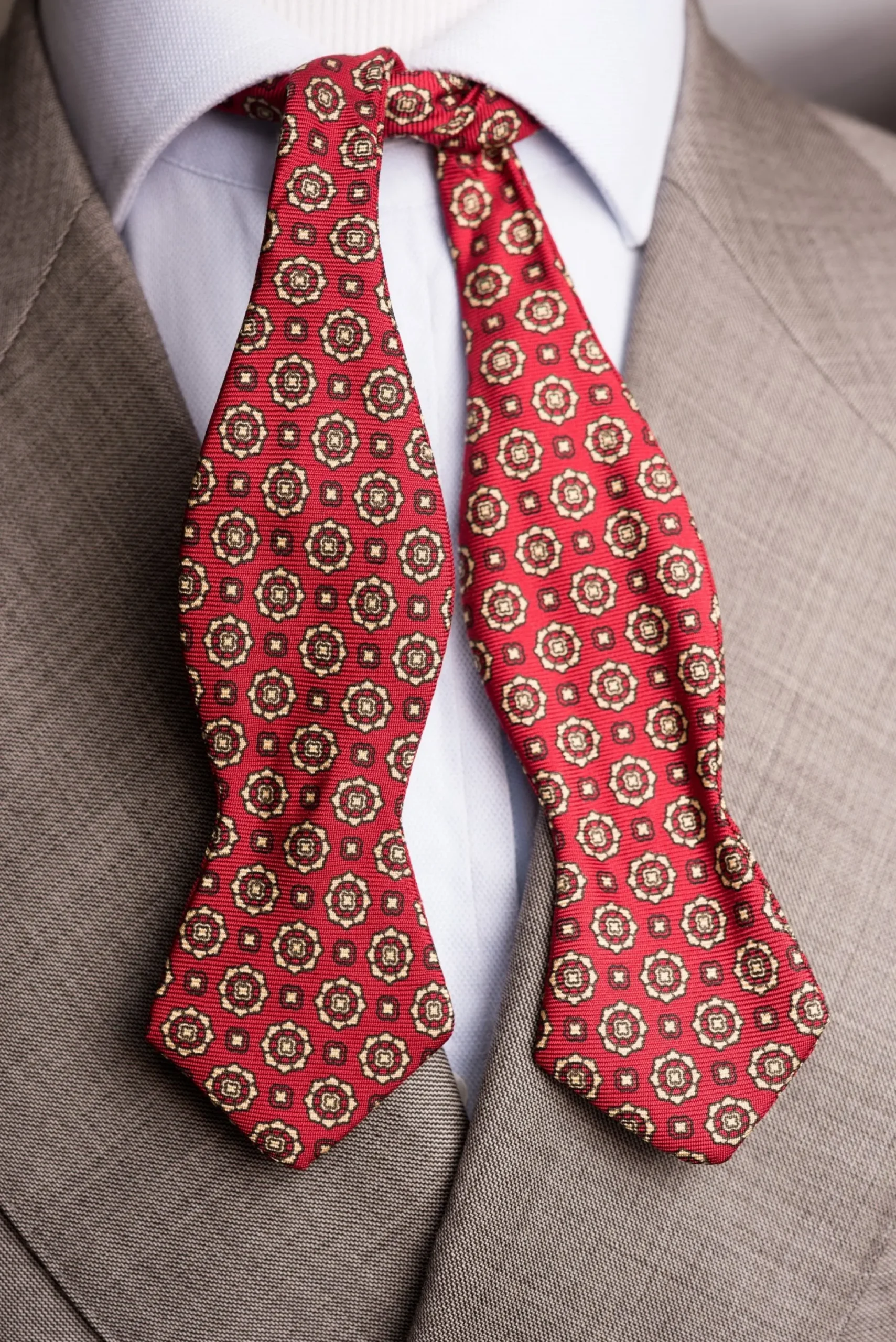 Red & Buff Neats Ancient Madder Silk Bow Tie