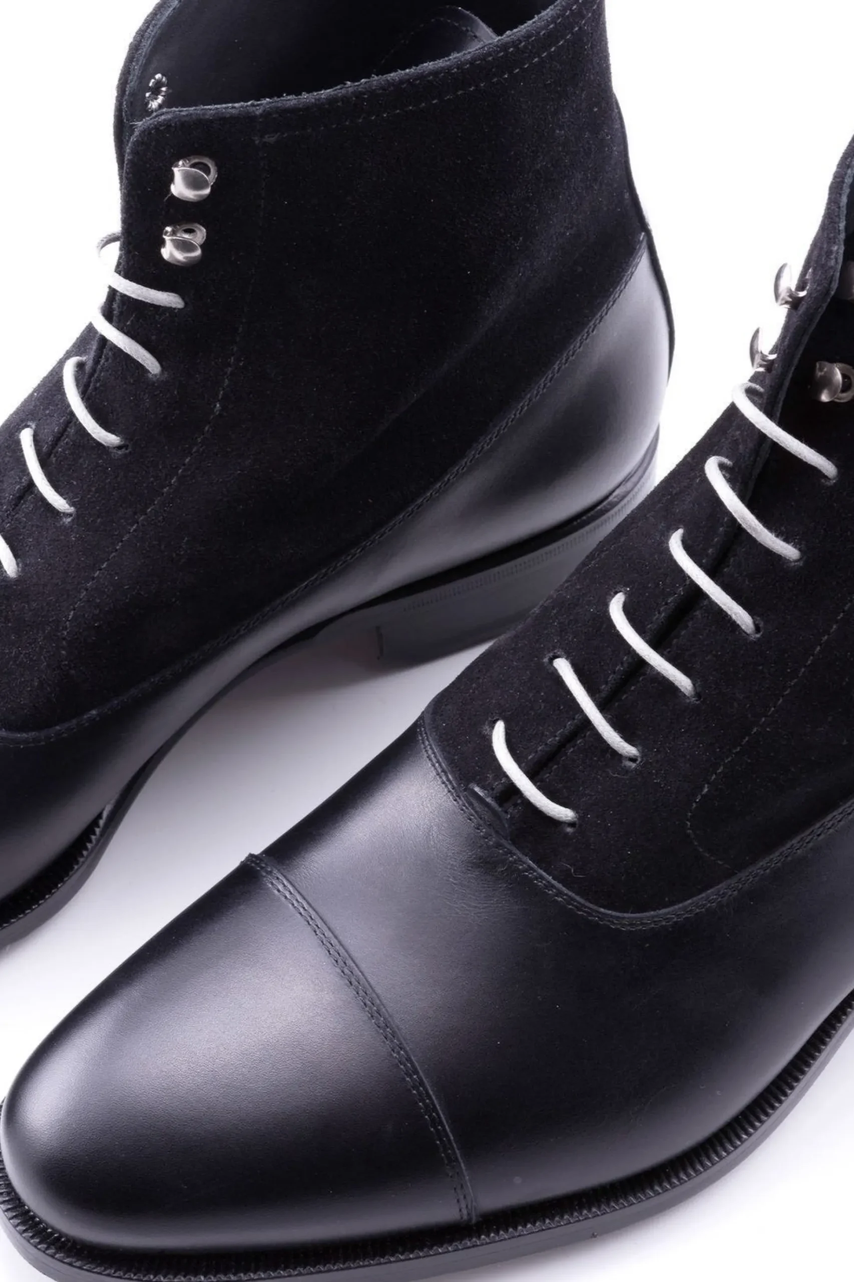 Round Light Gray Waxed Cotton Bootlaces
