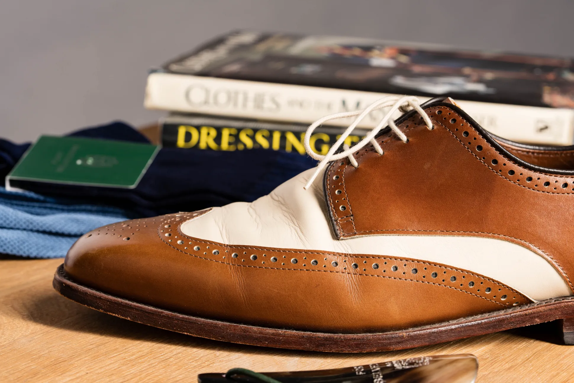 Round Off White Waxed Cotton Shoelaces