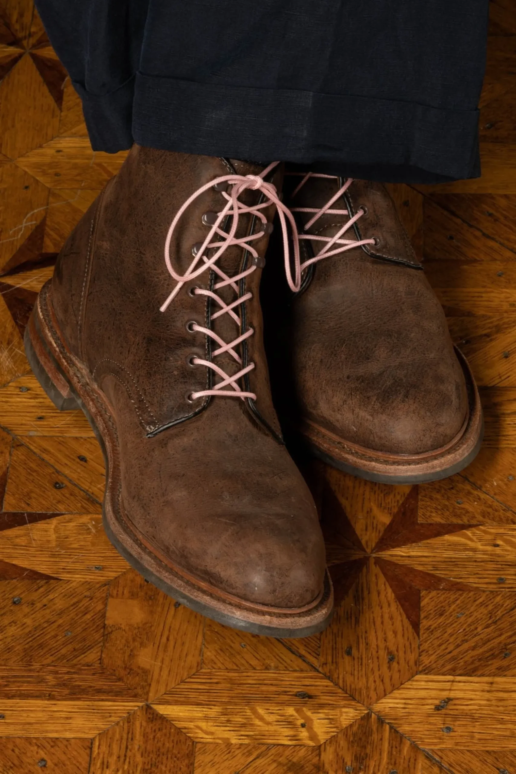 Round Pale Pink Waxed Cotton Bootlaces
